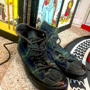 Vintage plaid converse